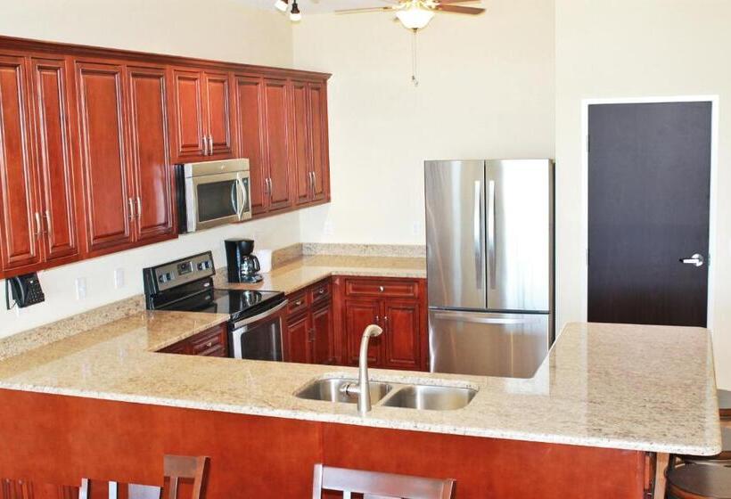 2 Bedroom Suite with Balcony, The Citrus On The Lake