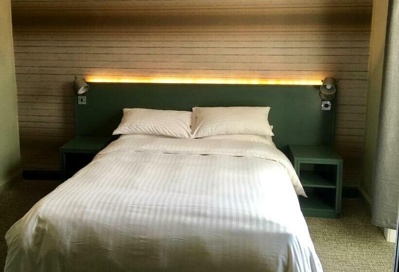 חדר סטנדרט עם מיטת קינג, Kings Arms