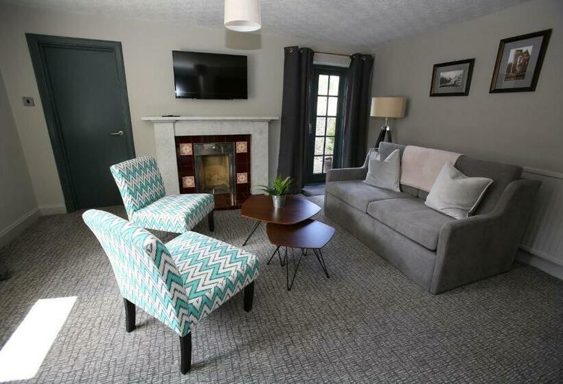 סוויטת ג'וניור עם טרסה, Kings Arms