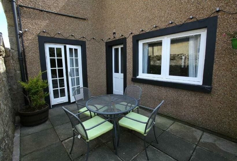 סוויטת ג'וניור עם טרסה, Kings Arms