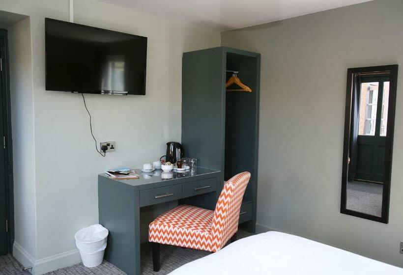 סוויטת ג'וניור עם טרסה, Kings Arms