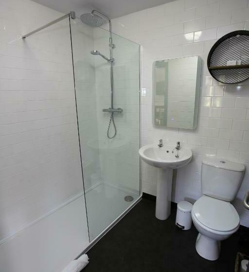 סוויטת ג'וניור עם טרסה, Kings Arms