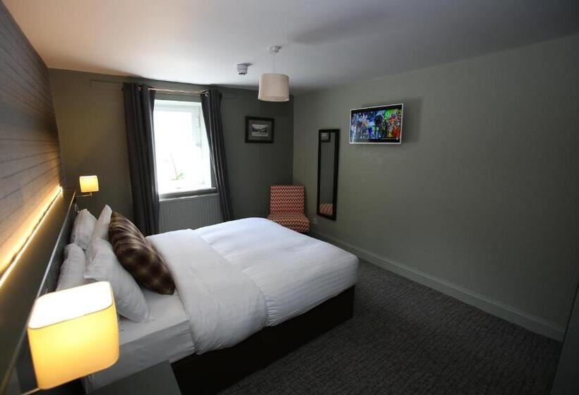 חדר דלוקס, Kings Arms