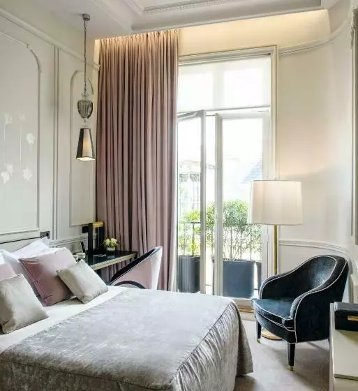Chambre Supérieure, Le Narcisse Blanc