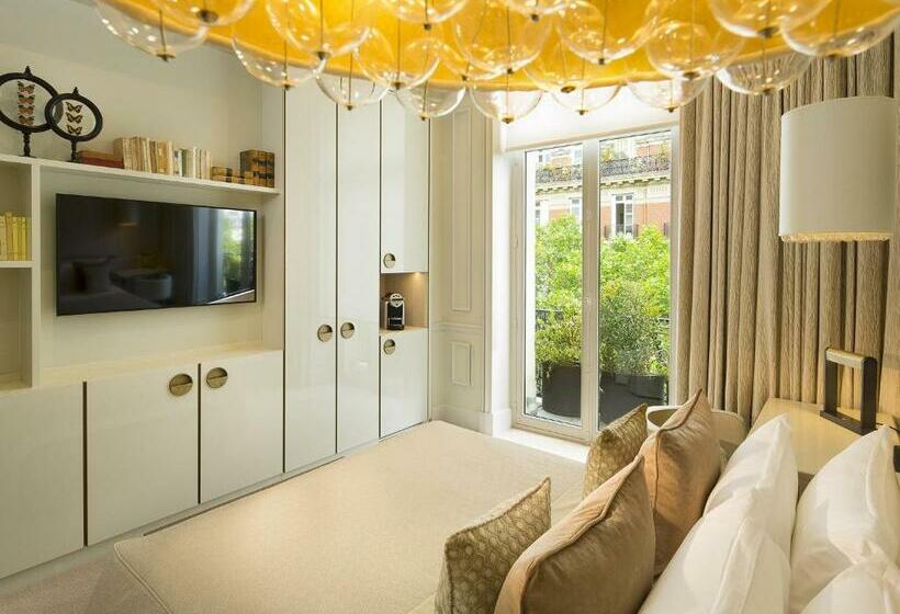 クラシックルーム, Le Narcisse Blanc