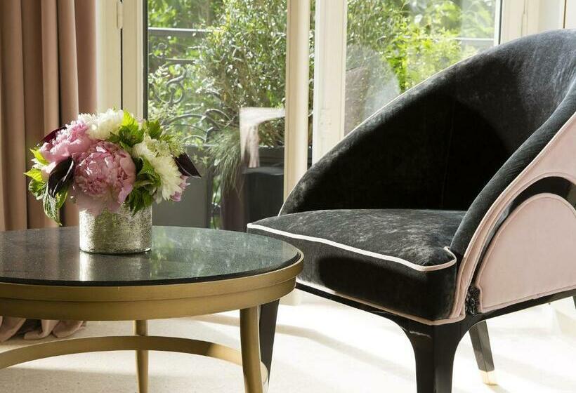 スーペリアールーム, Le Narcisse Blanc