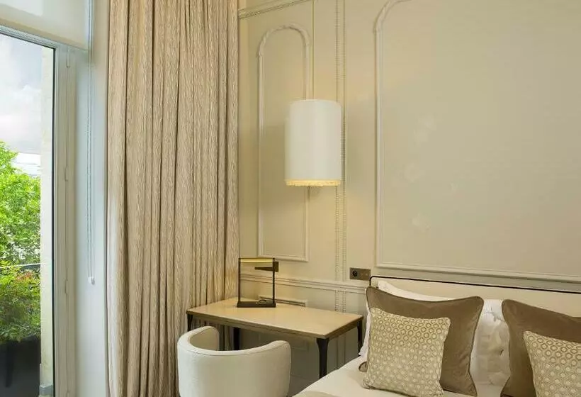 Chambre Classique, Le Narcisse Blanc