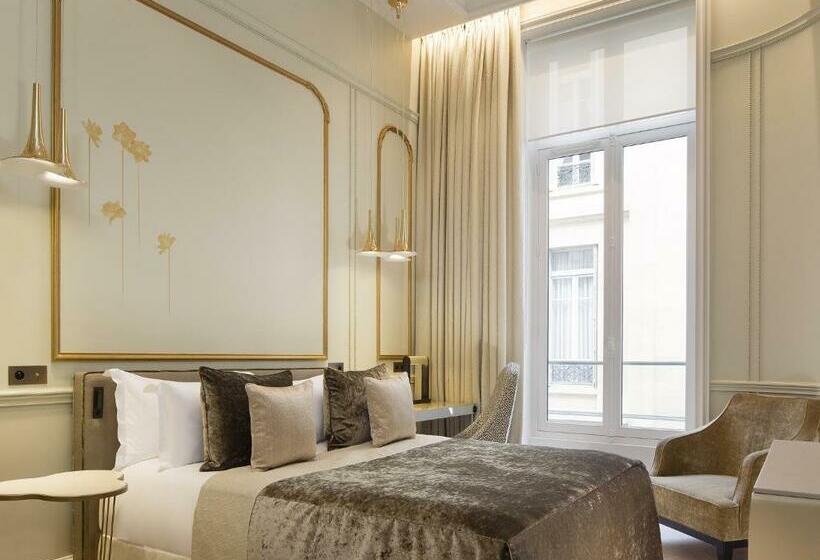 スーペリアールーム, Le Narcisse Blanc