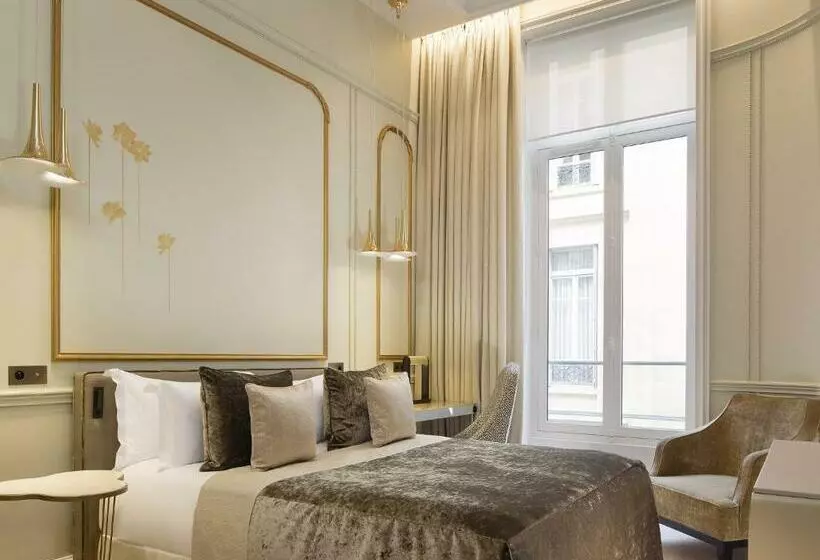 Chambre Supérieure, Le Narcisse Blanc