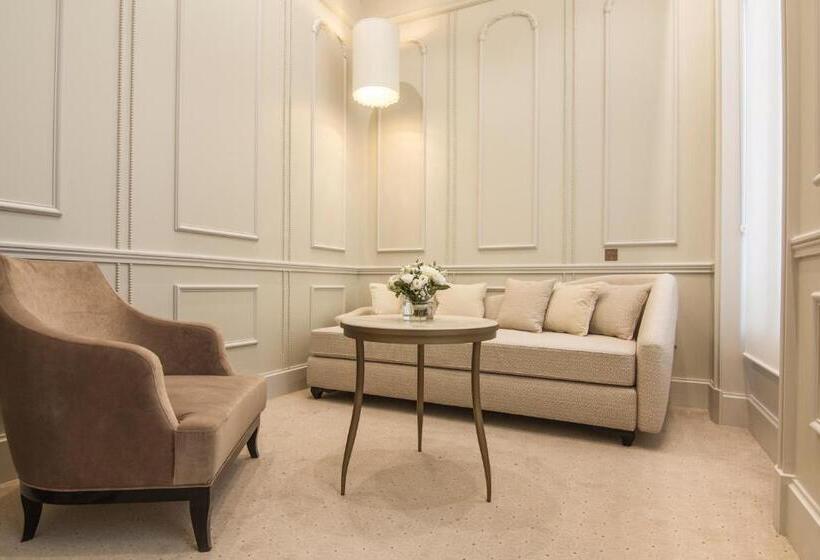 ジュニアスイート, Le Narcisse Blanc