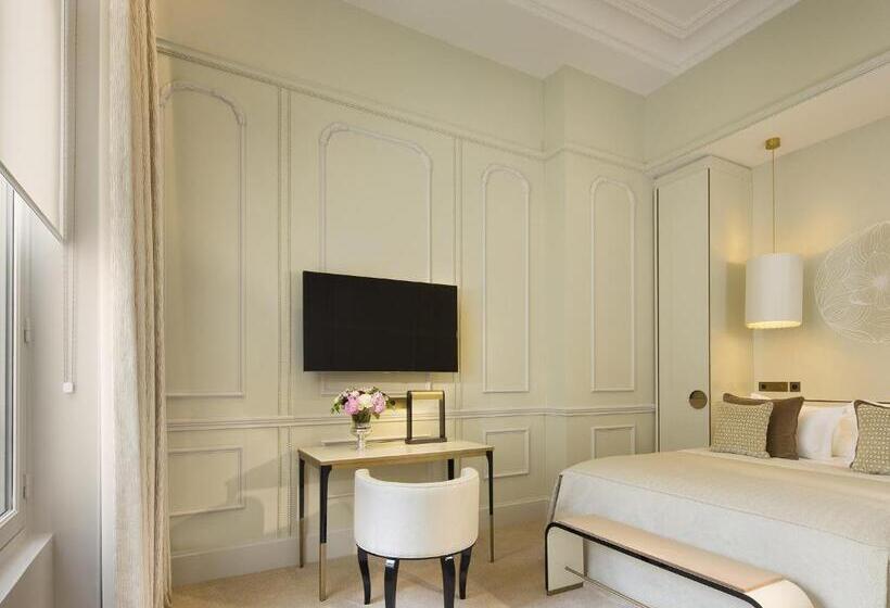 ジュニアスイート, Le Narcisse Blanc