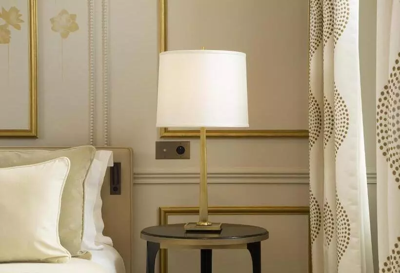 Suite, Le Narcisse Blanc