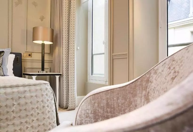 Chambre Supérieure Lit King Size, Le Narcisse Blanc