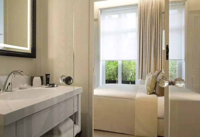 Chambre Classique, Le Narcisse Blanc