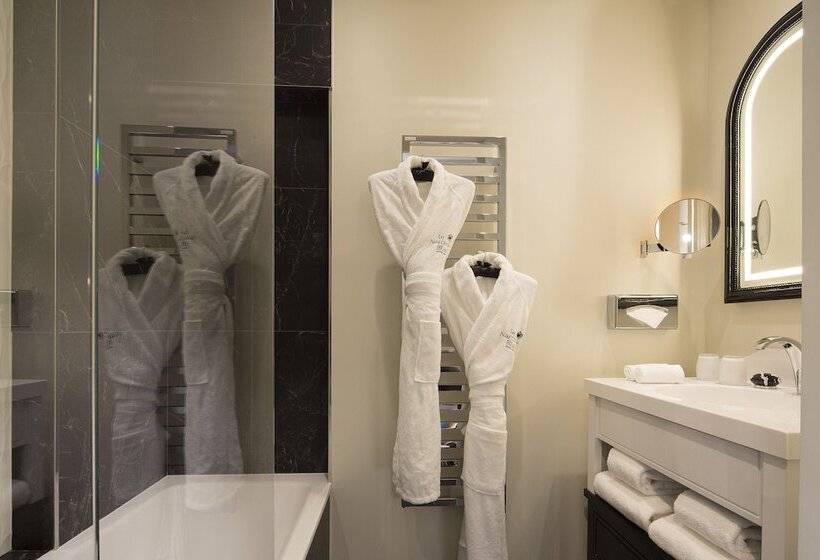 スーペリアールーム, Le Narcisse Blanc