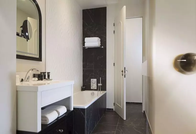Chambre Deluxe, Le Narcisse Blanc