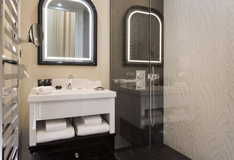 ジュニアスイート, Le Narcisse Blanc