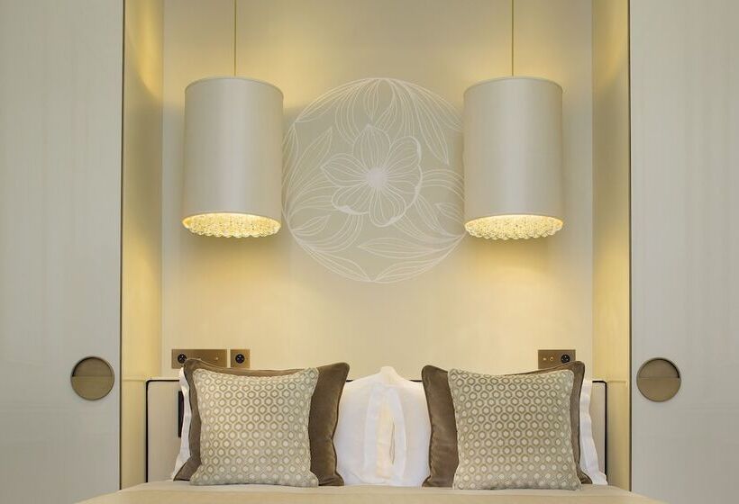 ジュニアスイート, Le Narcisse Blanc