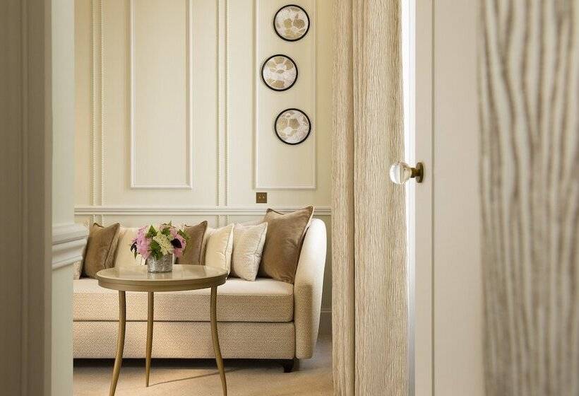 ジュニアスイート, Le Narcisse Blanc