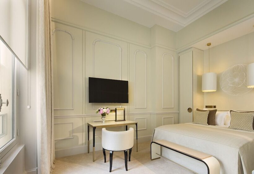 ジュニアスイート, Le Narcisse Blanc