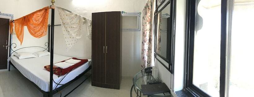 Chambre Triple Standard, Panorama Guest House