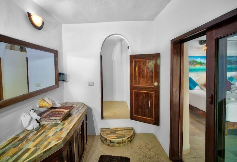 سوییت, Playa Canek Beachfront Eco