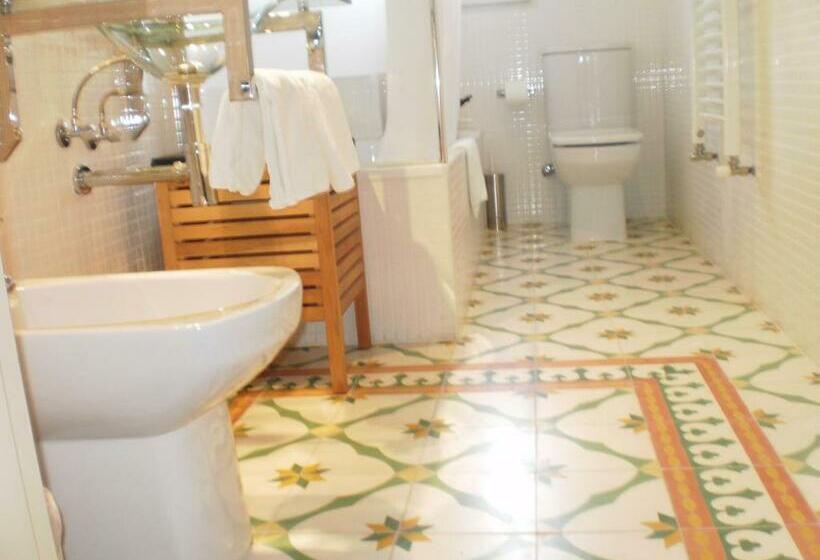 Номер Стандарт Вид на Горы, Santa Coloma Del Camino