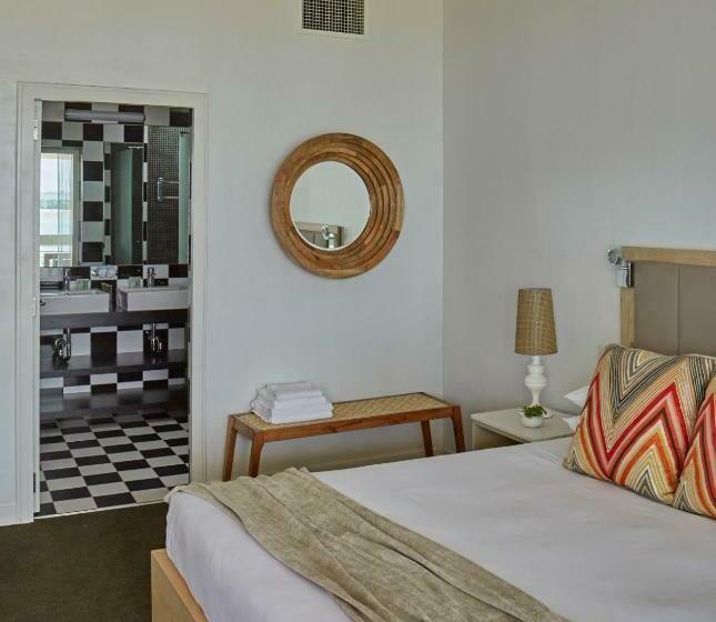 اتاق اجرایی, Slipway Tanzania