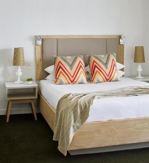 سوییت اجرایی, Slipway Tanzania