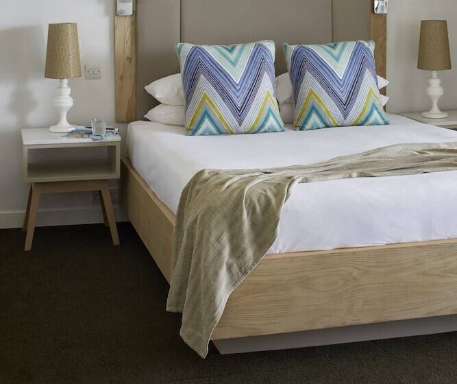 اتاق اجرایی, Slipway Tanzania