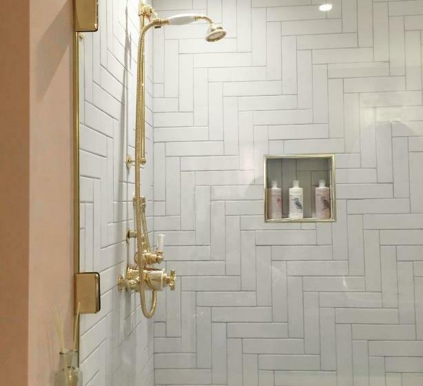 キングサイズベッドのデラックスルーム, The Crown