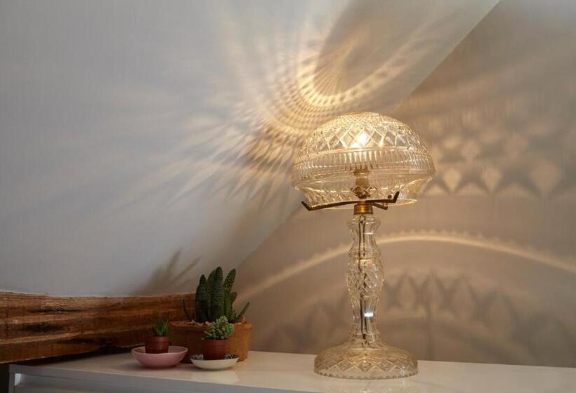 キングサイズベッドのデラックスルーム, The Crown