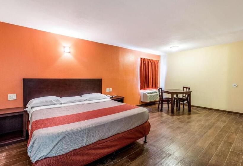 חדר סטנדרט מותאם לאדם עם מוגבלויות, Motel 6blythe, Ca  South