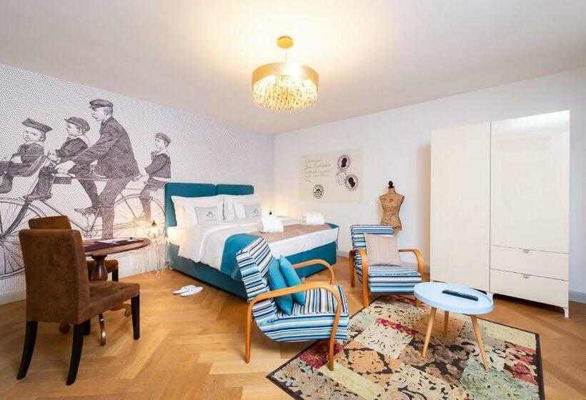 اتاق لوکس, Old Royal Post Hotel By Tkc