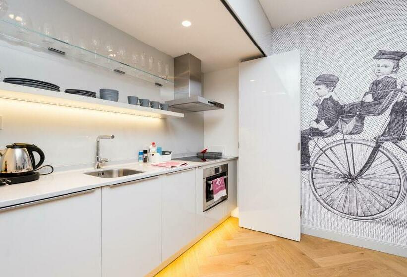 اتاق لوکس, Old Royal Post Hotel By Tkc