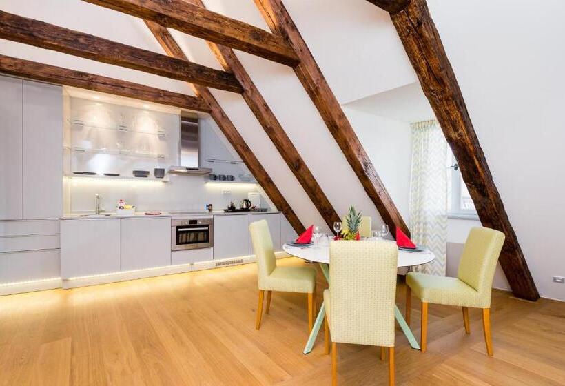 سوییت جونیور, Old Royal Post Hotel By Tkc