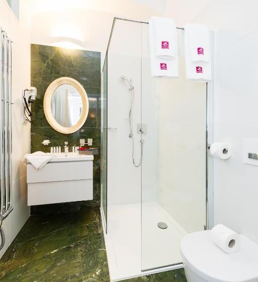 2 Bedroom Suite with Balcony, Old Royal Post Hotel By Tkc