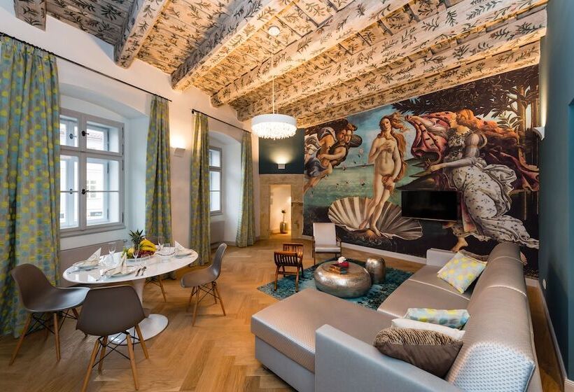 سوییت جونیور, Old Royal Post Hotel By Tkc