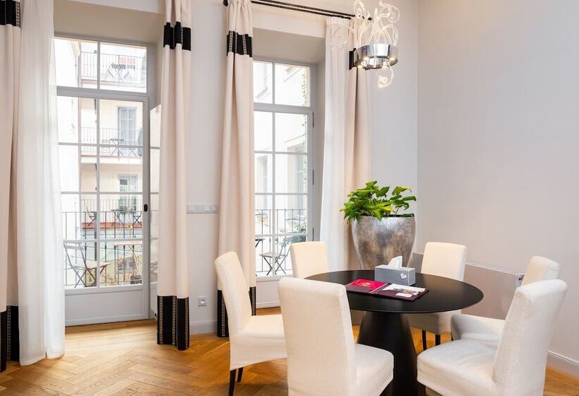 2 Bedroom Suite with Balcony, Old Royal Post Hotel By Tkc