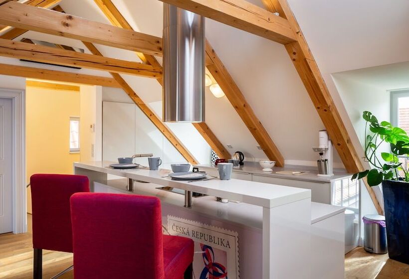 سوئیت جونیور با تراس, Old Royal Post Hotel By Tkc