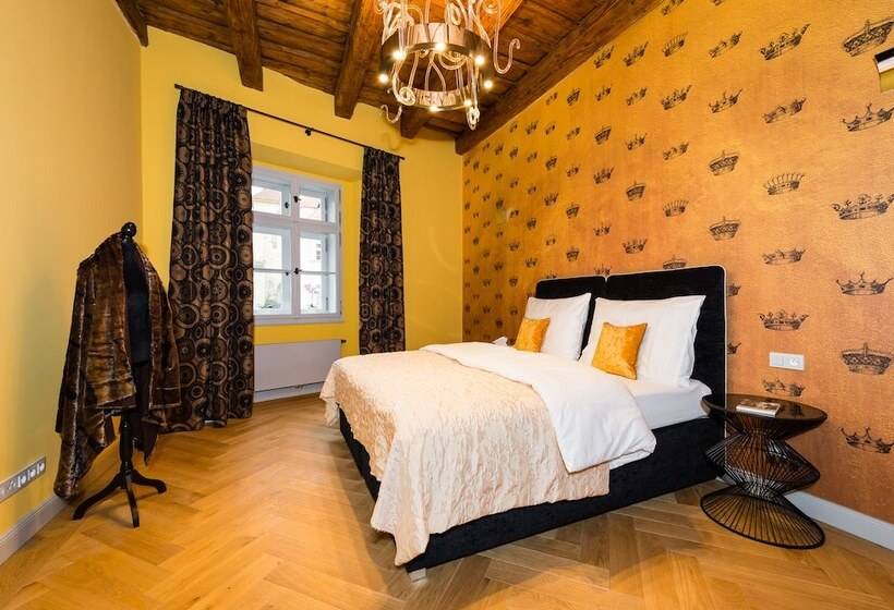 سوییت جونیور, Old Royal Post Hotel By Tkc