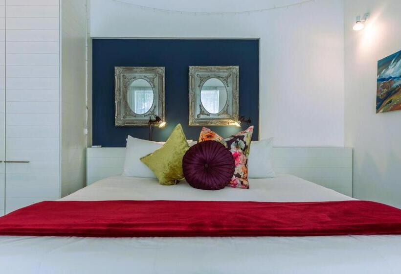 سوئیت اجرایی با تخت کینگ, Absolute Bosch Guest House