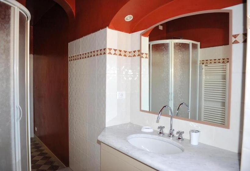 اتاق استاندارد, At Home Bed And Breakfast