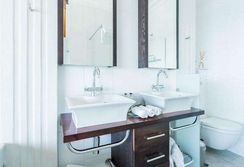 スイート, Head Over Hills