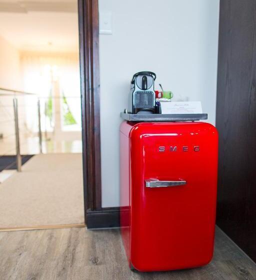 スイート, Head Over Hills