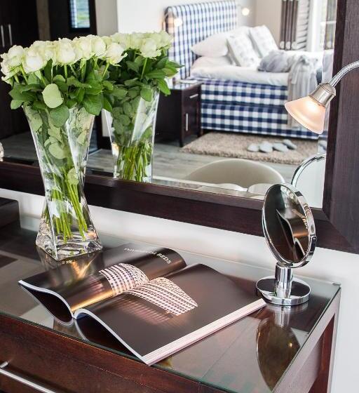 スイート, Head Over Hills