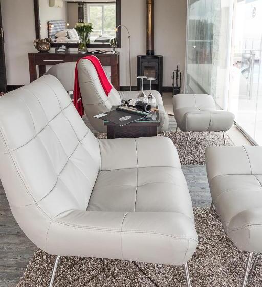 スイート, Head Over Hills