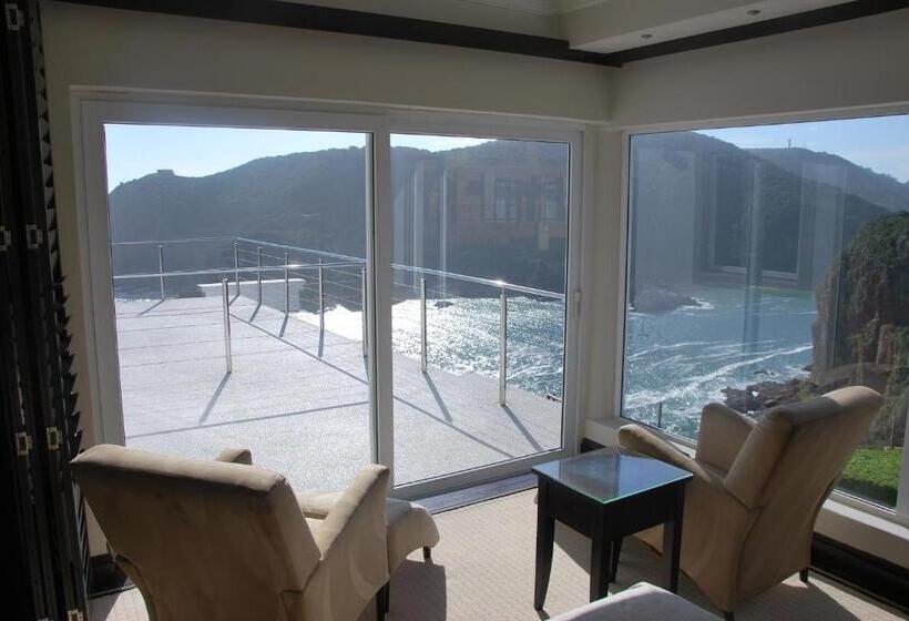 スタンダードルーム, Head Over Hills