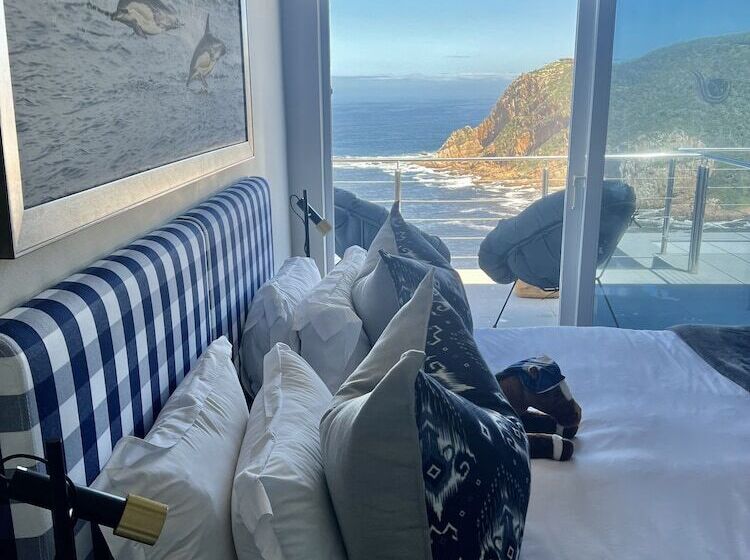 スタンダードルーム, Head Over Hills