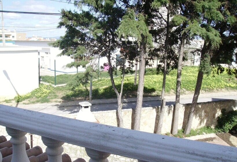 Номер Стандарт, Ocean View Lagos